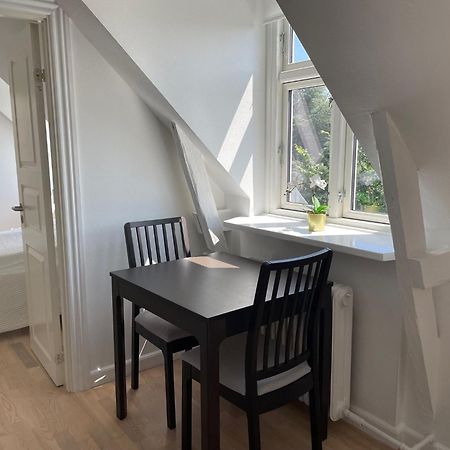קופנהגן Cozy Apartment With Prime Location In Osterbro מראה חיצוני תמונה